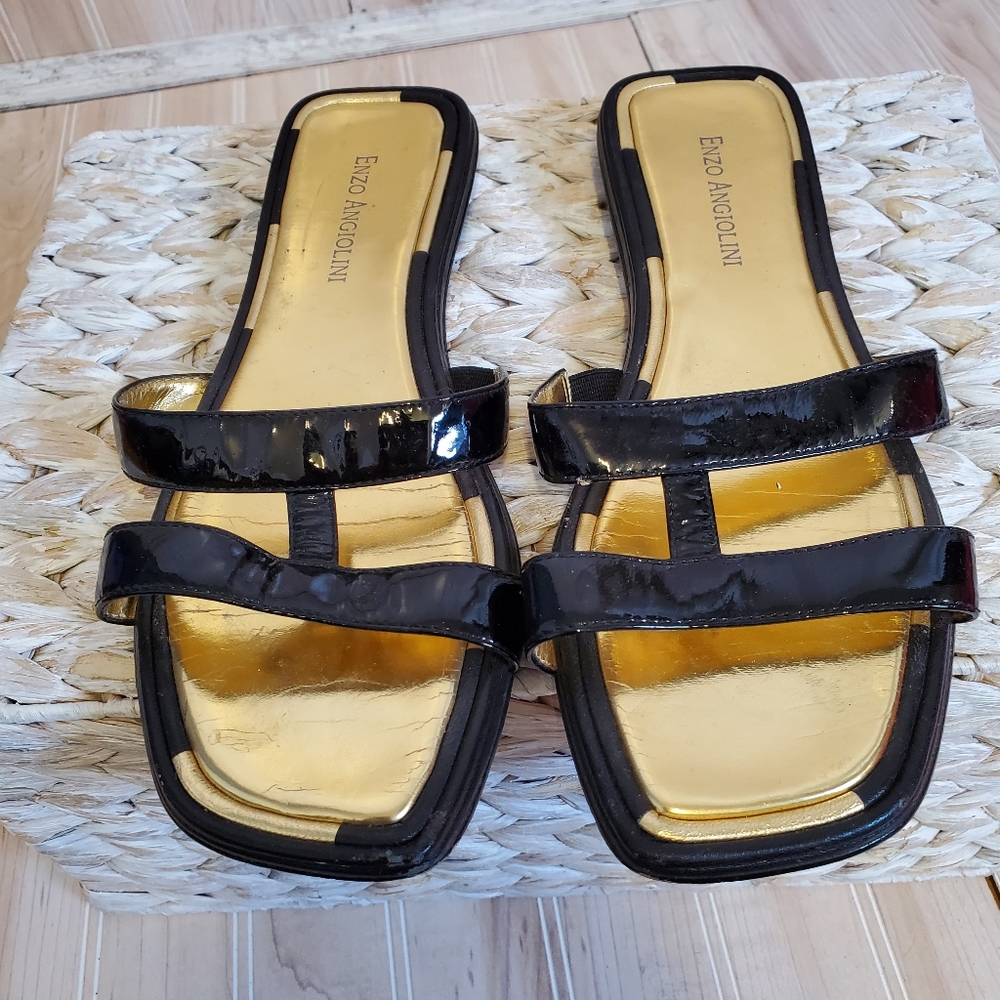 Enzo Angiolini Black Patent Leather Slides Sandals Black Gold Sz 7 Vaca Resort